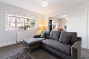 sitting room- click for photo gallery